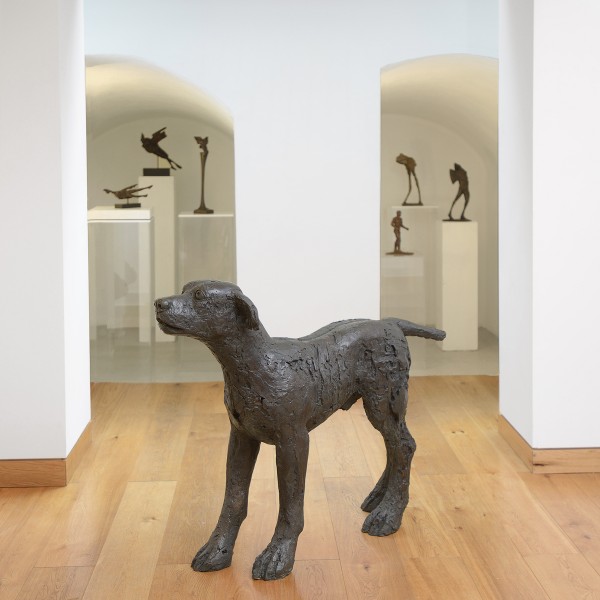 Large Dog (1986), Bronze, Edition 1 of 6, H90.2 x W119.4cm