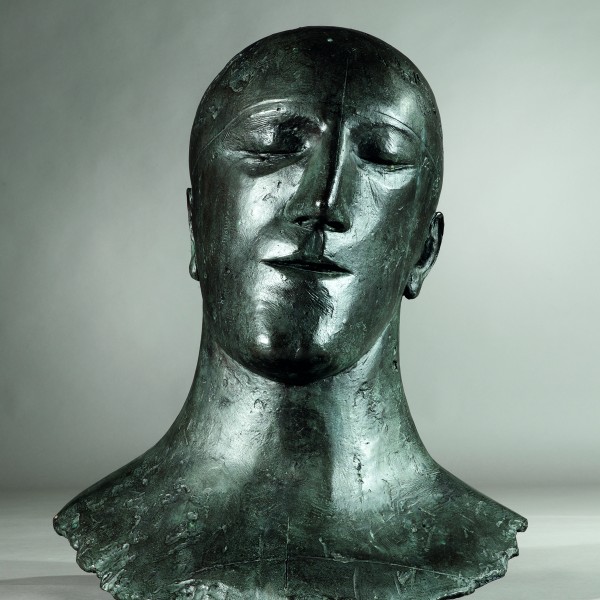 Tribute Head III (1975), Bronze, Edition of 6, H68.6cm
