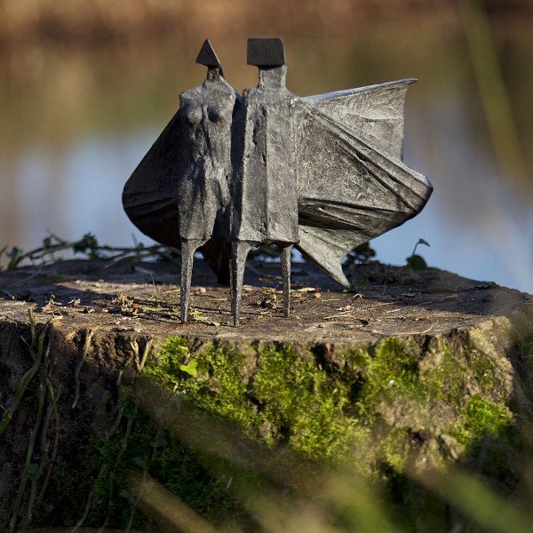 Cloaked Couple III (1977), Bronze, Edition 6 of 8, H26cm, CR761